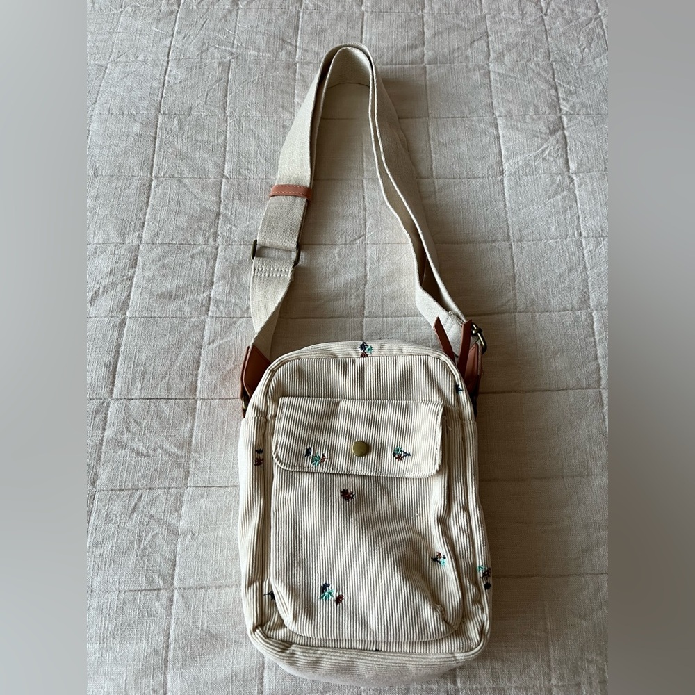 Universal Tread Crossbody Bag